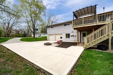 1825 Ken Klare Dr, Dayton, OH 45432