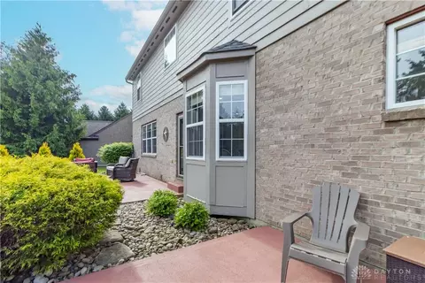 Exterior - 1356 Tecumseh Dr, Maineville, OH 45039 photo 5 of 9