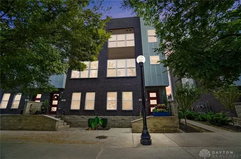 32 S Patterson Blvd, Dayton, OH 45402