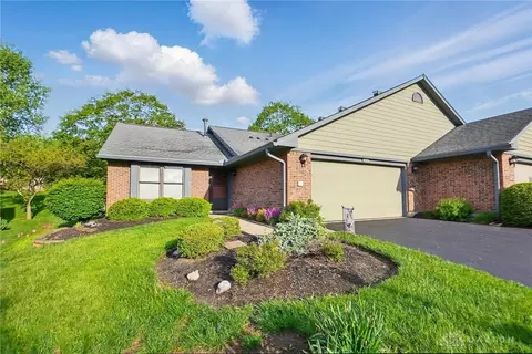 53 Pheasant Run Cir, Springboro, OH 45066