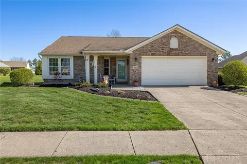 1865 Rosina Dr, Miamisburg, OH 45342