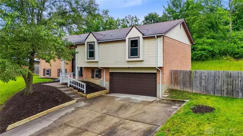 1153 King Richard Pkwy, Dayton, OH 45449