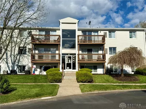 5620 W Coach Dr #C, Dayton, OH 45440 photo 1
