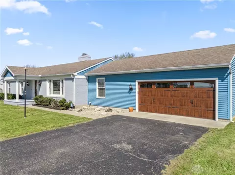 3050 Hoop Rd, Xenia, OH 45385