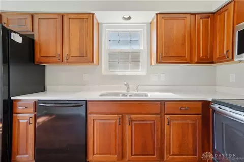 Kitchen - 6806 Cedar Cove Dr, Centerville, OH 45459 photo 1 of 2
