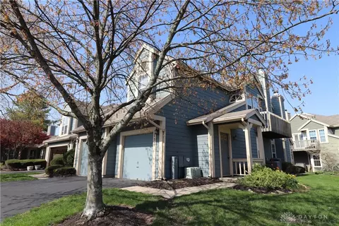 158 Queens Xing, Centerville, OH 45458
