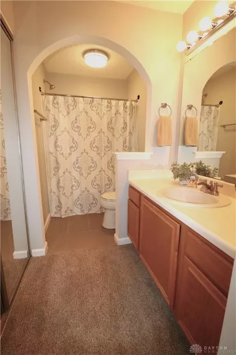 Bath - 158 Queens Xing, Centerville, OH 45458 photo 2 of 2