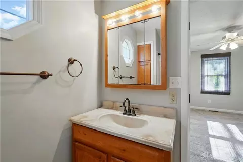 Bath - 80 Clearview Dr, Springboro, OH 45066 photo 2 of 4