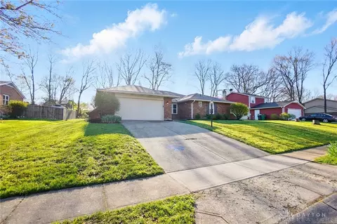 Exterior - 80 Clearview Dr, Springboro, OH 45066 photo 2 of 6