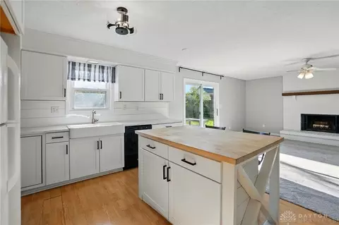 Kitchen - 80 Clearview Dr, Springboro, OH 45066 photo 2 of 4