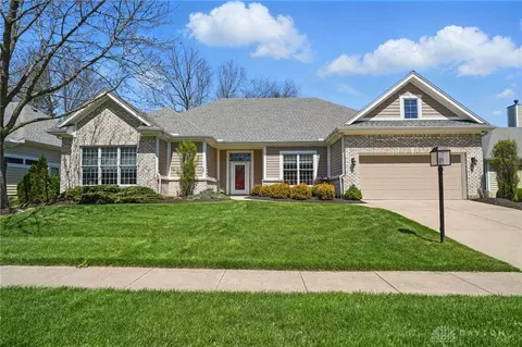 1243 Forest Walk Dr, Centerville, OH 45459