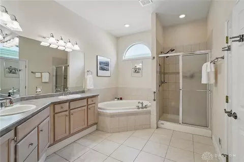 1243 Forest Walk Dr, Centerville, OH 45459 photo 25