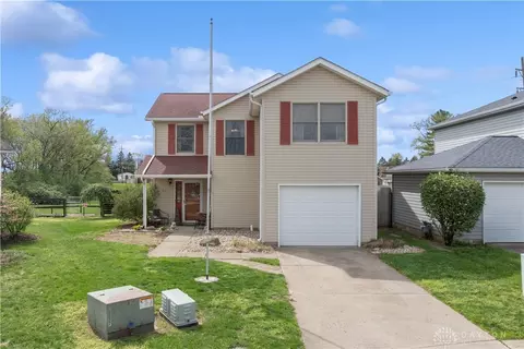 314 Fairview Ct, Xenia, OH 45385