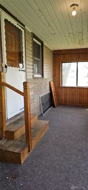 Exterior - 305 S Ada Doty St, Gratis, OH 45330 photo 2 of 4