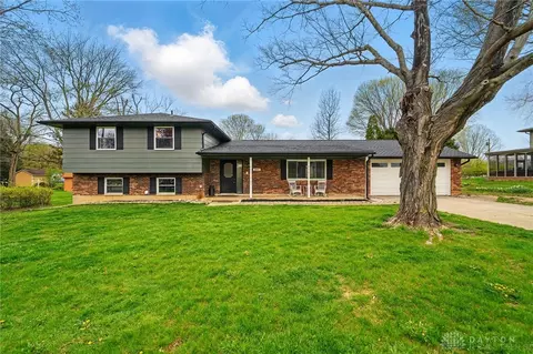 3987 Rexford Rd, Beavercreek, OH 45430