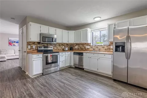 Kitchen - 11488 Newgate Ln, Forest Park, OH 45240 photo 1 of 2