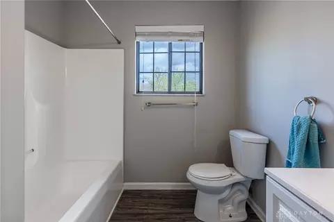 Bath - 11488 Newgate Ln, Forest Park, OH 45240 photo 3 of 4