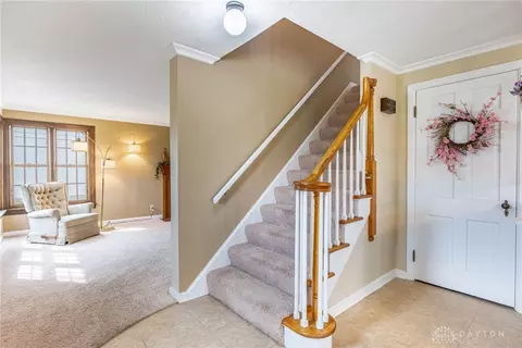 Entry Way - 417 Chatham Dr, Kettering, OH 45429 photo 1 of 6