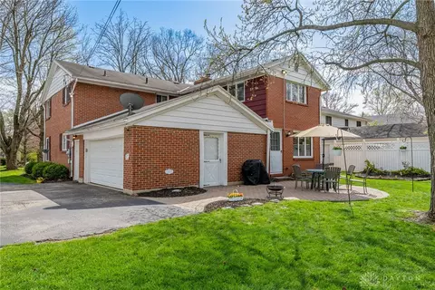 Exterior - 417 Chatham Dr, Kettering, OH 45429 photo 10 of 14