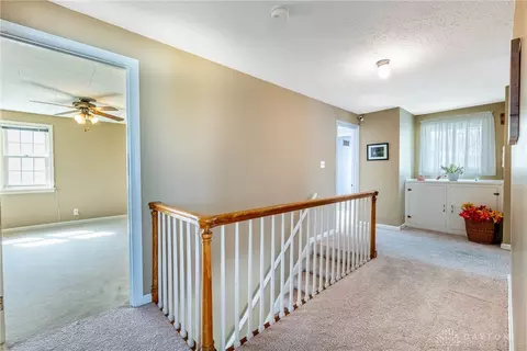Entry Way - 417 Chatham Dr, Kettering, OH 45429 photo 5 of 6