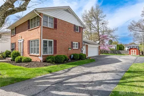 Exterior - 417 Chatham Dr, Kettering, OH 45429 photo 2 of 14