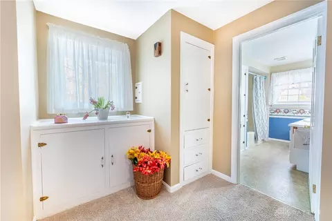 Entry Way - 417 Chatham Dr, Kettering, OH 45429 photo 6 of 6