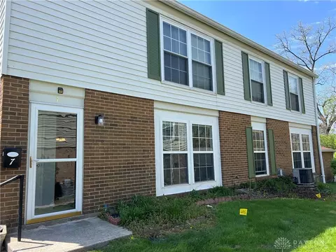 7 Sunnyside Dr, Fairfield, OH 45014