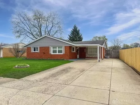 4610 Blough Dr, Enon, OH 45323
