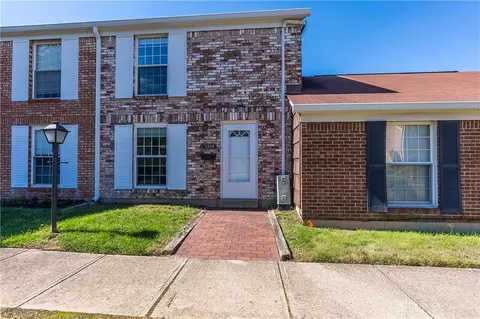 1215 Georgetown Ct, Fairborn, OH 45324