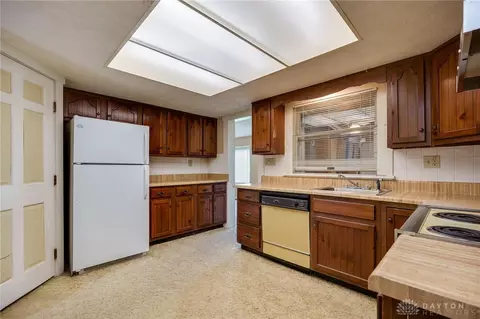 7758 Normandy Ln, Centerville, OH 45459 photo 11