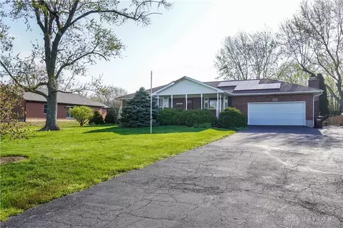 3238 Moyer Dr, Franklin, OH 45005