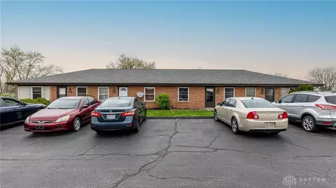 8478 Woodgrove Ct, Washington Township, OH 45458