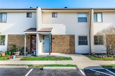 3229 Fantasia Trl, Dayton, OH 45449