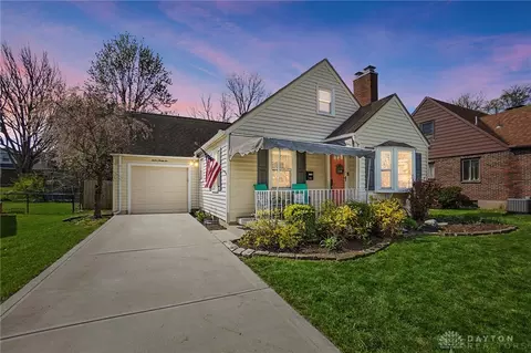 1236 Ridgeview Ave, Kettering, OH 45409