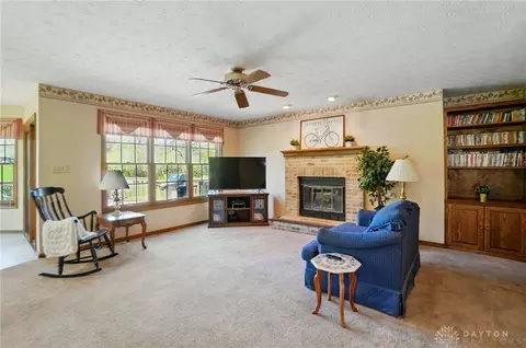 Living - 2241 Briggs Rd, Centerville, OH 45459 photo 3 of 4