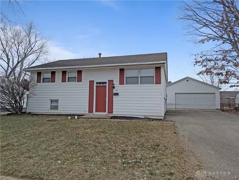 1124 Bookwalter Ave, New Carlisle, OH 45344