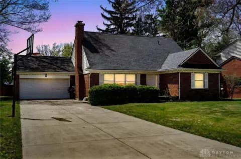 460 Chatham Dr, Dayton, OH 45429
