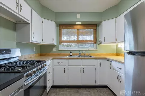3512 Glaser Dr, Kettering, OH 45429 photo 9