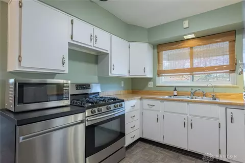 3512 Glaser Dr, Kettering, OH 45429 photo 8