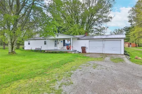 1084 Dehaas Ln, Sardinia, OH 45171