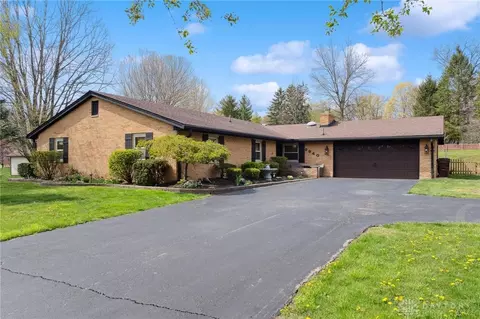 2940 Rhett Dr, Dayton, OH 45434