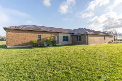 Exterior - 1898 Creekside Ct, Sidney, OH 45365 photo 10 of 10
