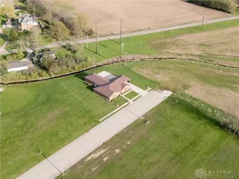 View/Area - 1898 Creekside Ct, Sidney, OH 45365 photo 5 of 7