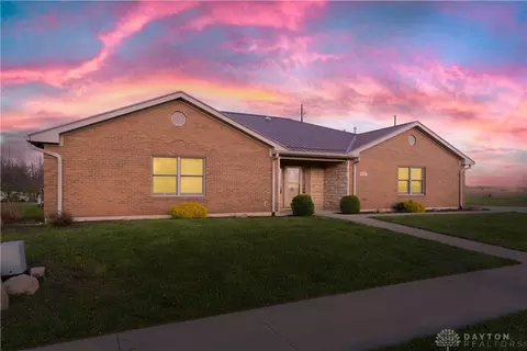 1898 Creekside Ct, Sidney, OH 45365