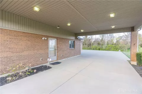Exterior - 1898 Creekside Ct, Sidney, OH 45365 photo 4 of 10