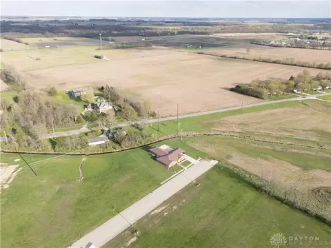 View/Area - 1898 Creekside Ct, Sidney, OH 45365 photo 4 of 7