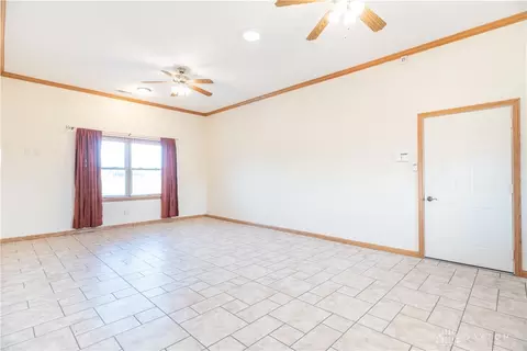 Living - 1898 Creekside Ct, Sidney, OH 45365 photo 7 of 10