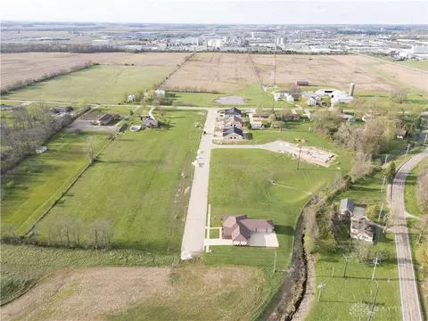 View/Area - 1898 Creekside Ct, Sidney, OH 45365 photo 6 of 7