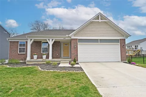 1482 Catford Ct, Fairborn, OH 45324