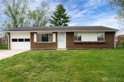 2222 Carolina Dr, Xenia, OH 45385